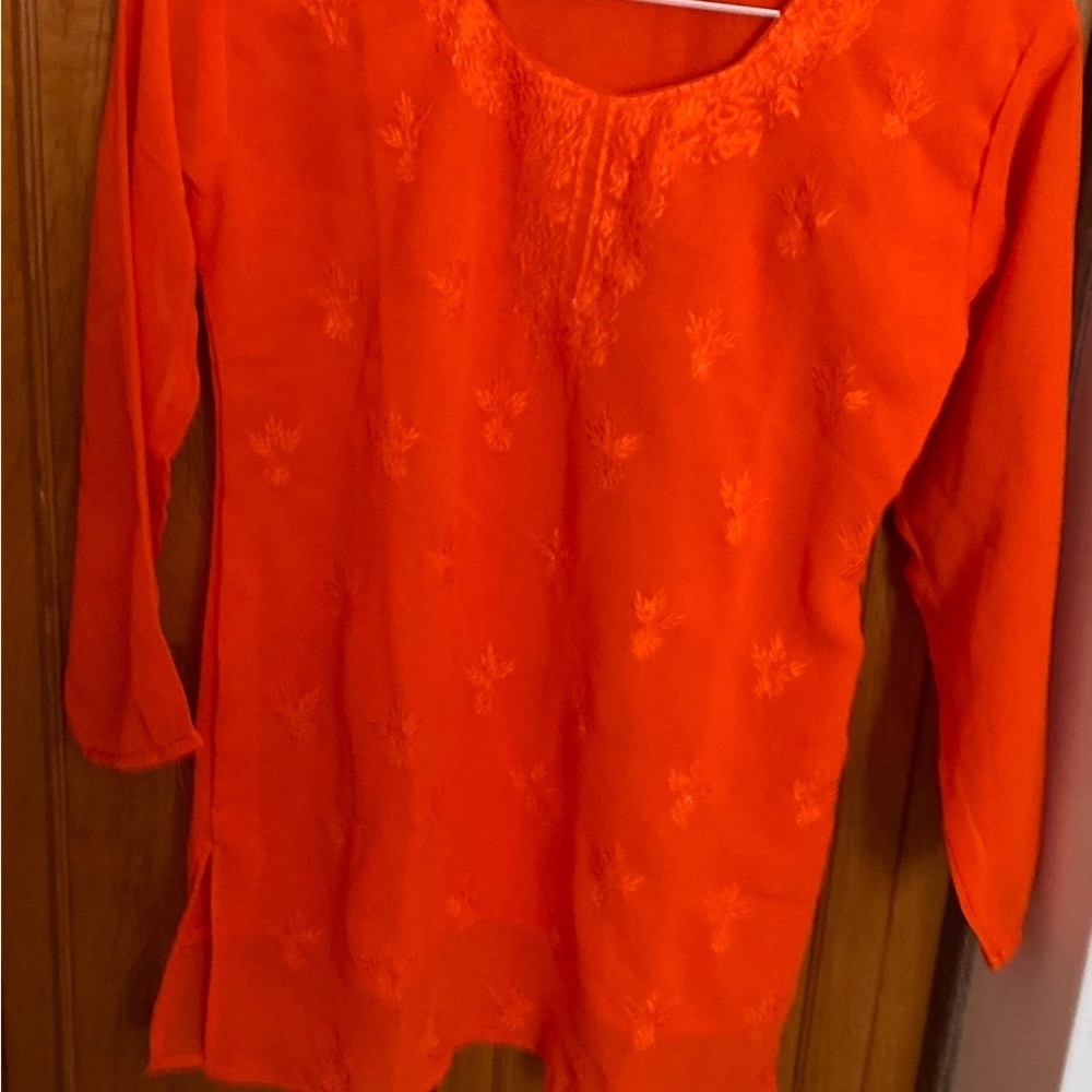 New Beautiful top Size M